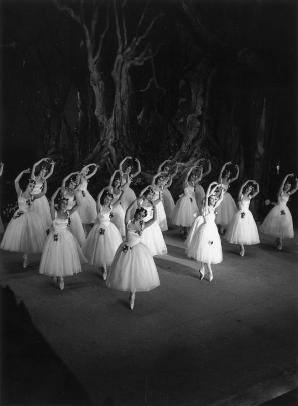 Corps De Ballet